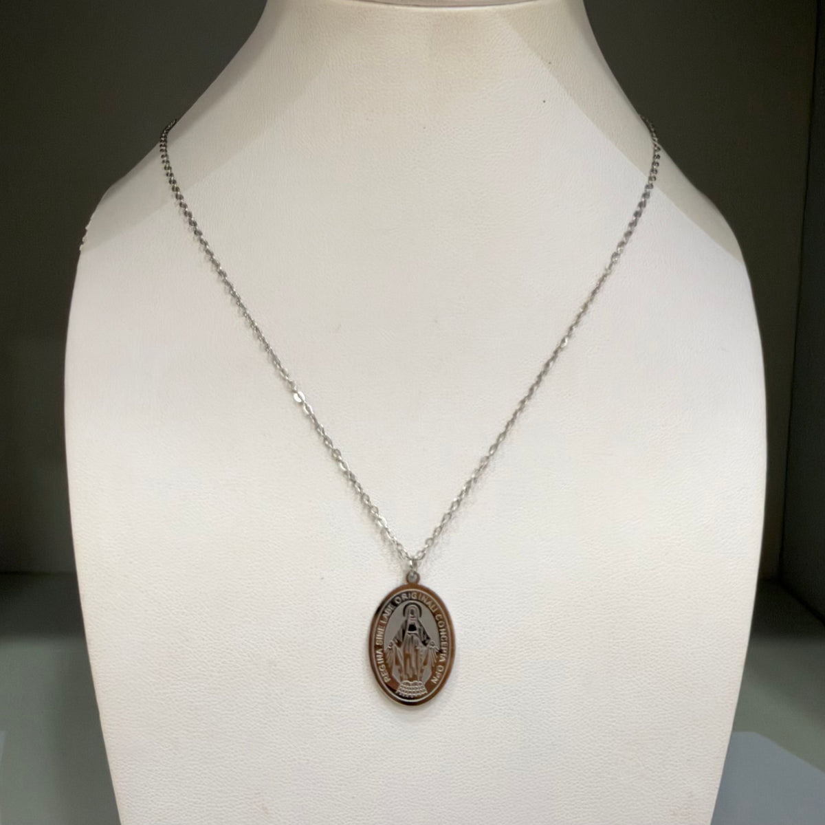Collar Virgen Efecto