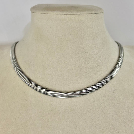 Collar Seda