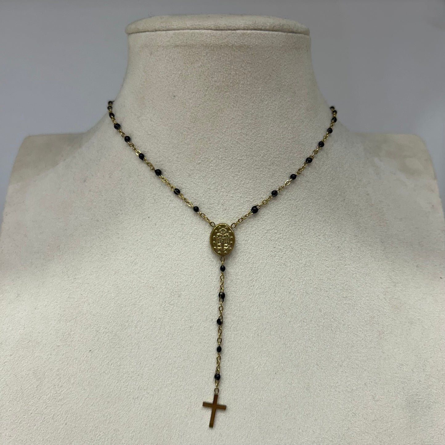 Collar Santo