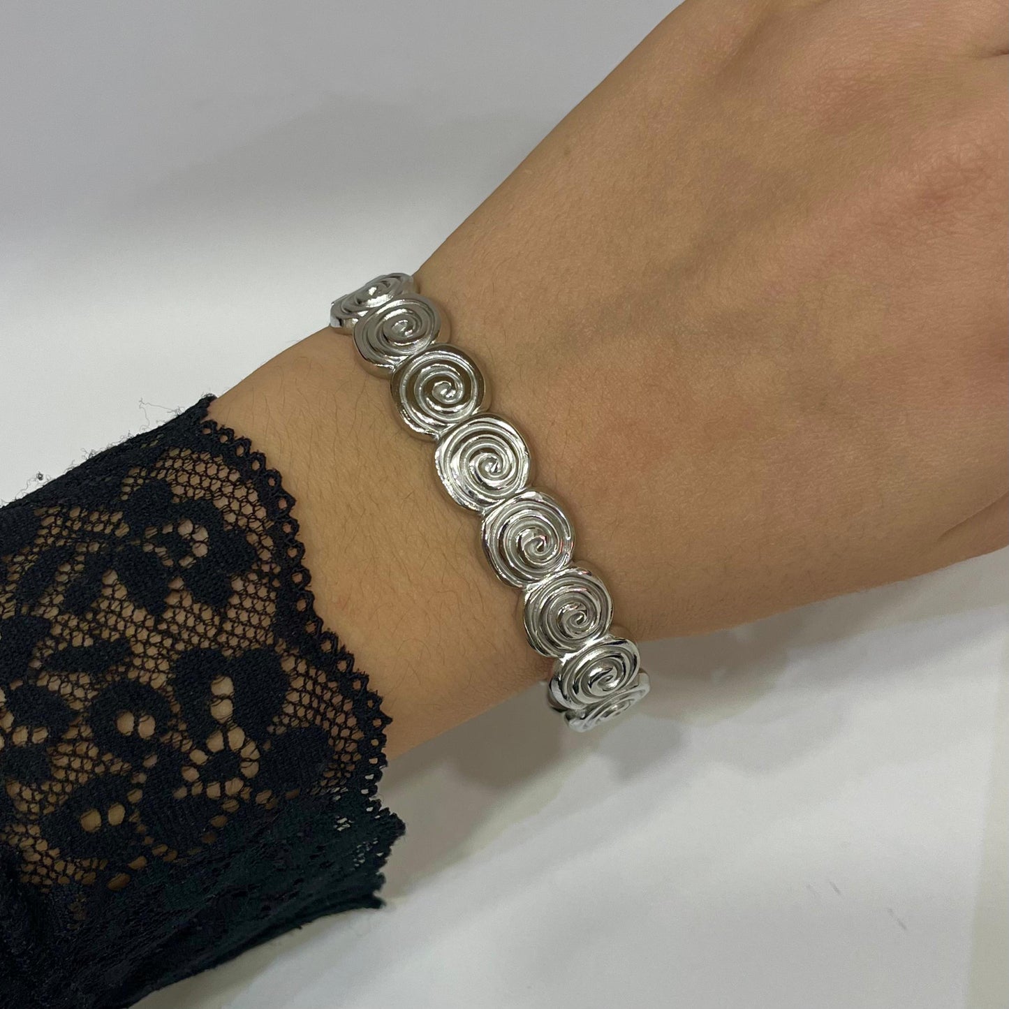 Pulsera Rígida Flor