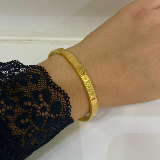 Pulsera Rígida Primaria