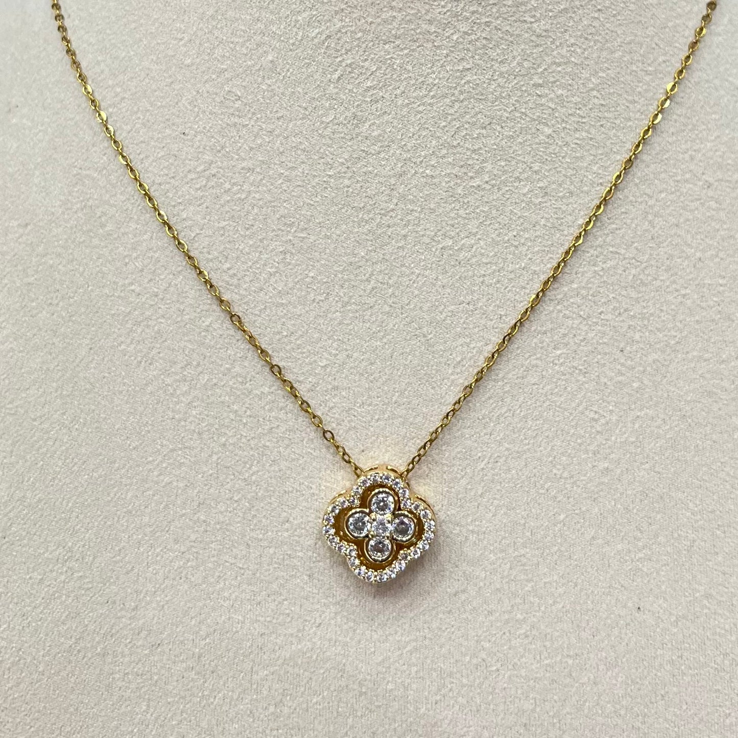 Collar Trébol