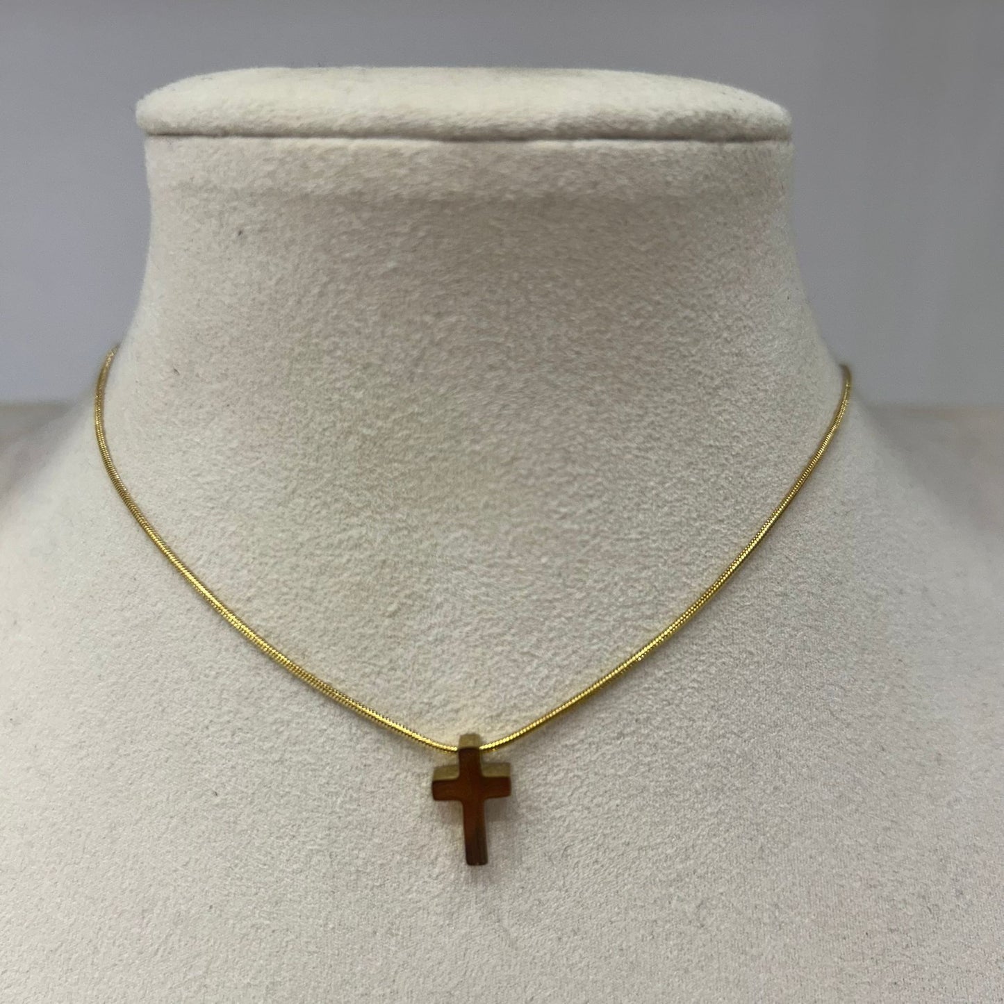 Collar Cruz Minimalista