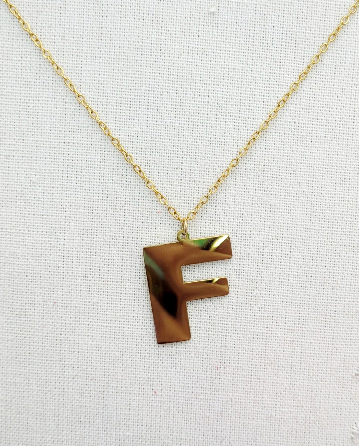Collar Letras Grandes