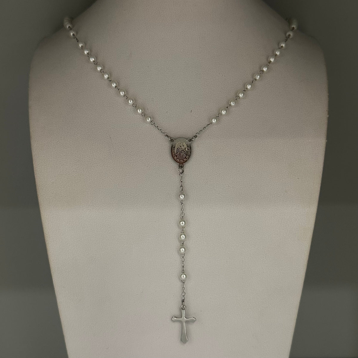 Collar Divinity