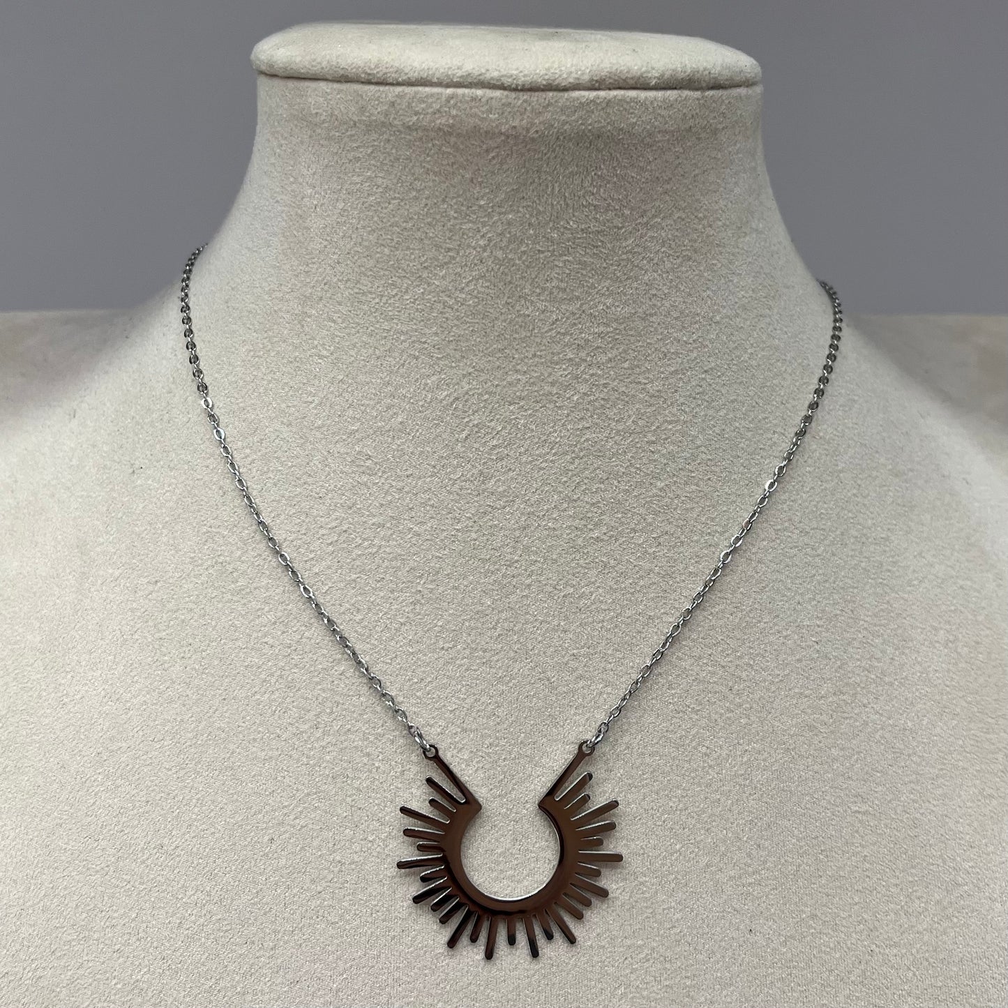 Collar Medio Sol