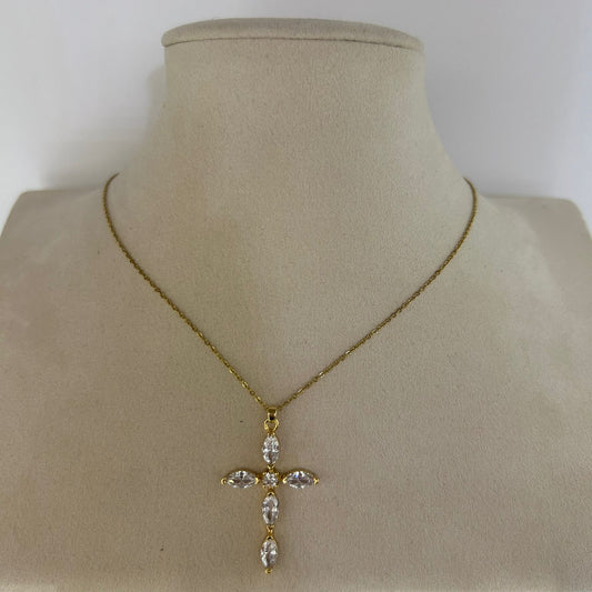 Collar Cruz Elegante