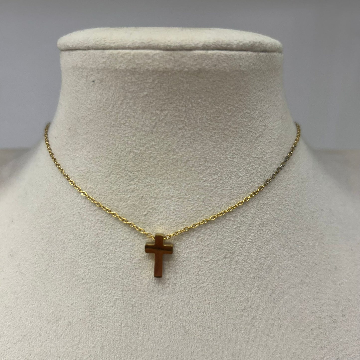 Collar Cruz Minimalista
