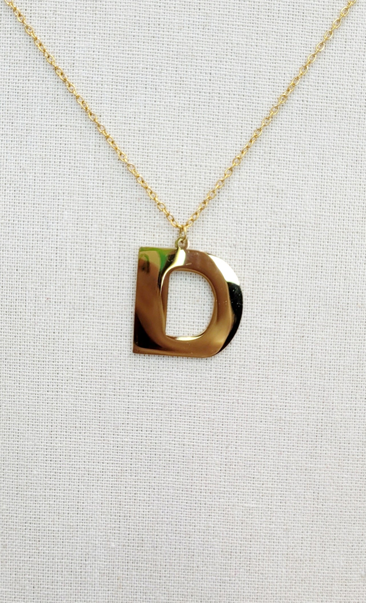 Collar Letras Grandes