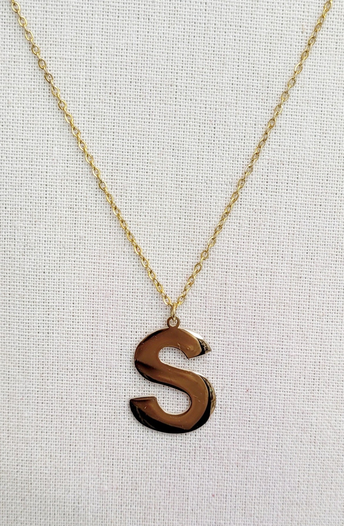 Collar Letras Grandes